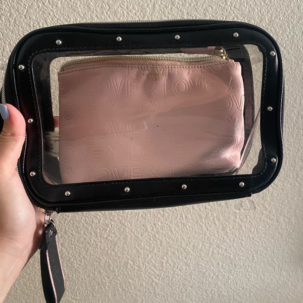 Victoria’s Secret toiletries bag set